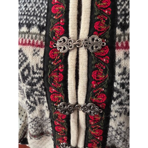 Vintage Squaw Valley Wool Nordic Cardigan Sweater Rose Embroid Pewter Clasps PM - Picture 2 of 9